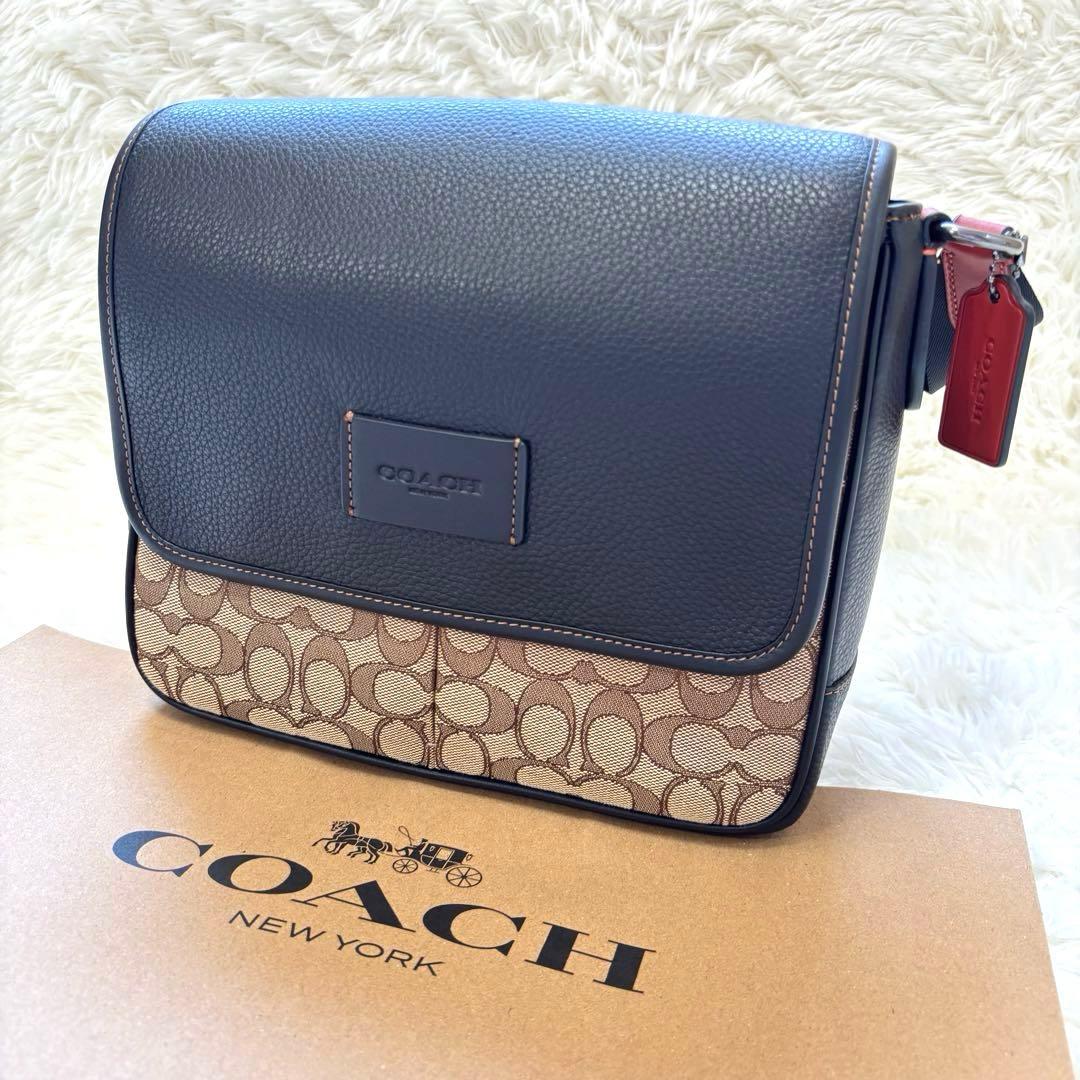 【美品】コーチ CE534ショルダーバッグ レザー 斜め掛け シグネチャー