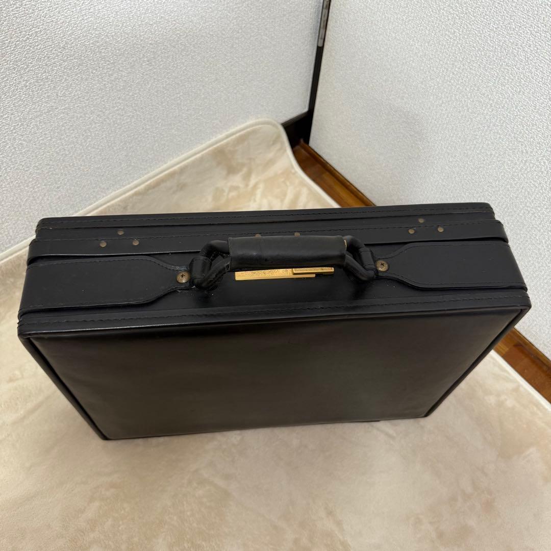 ハートマン　アタッシュケース　オールレザー　A4収納　ダイヤルロック　黒