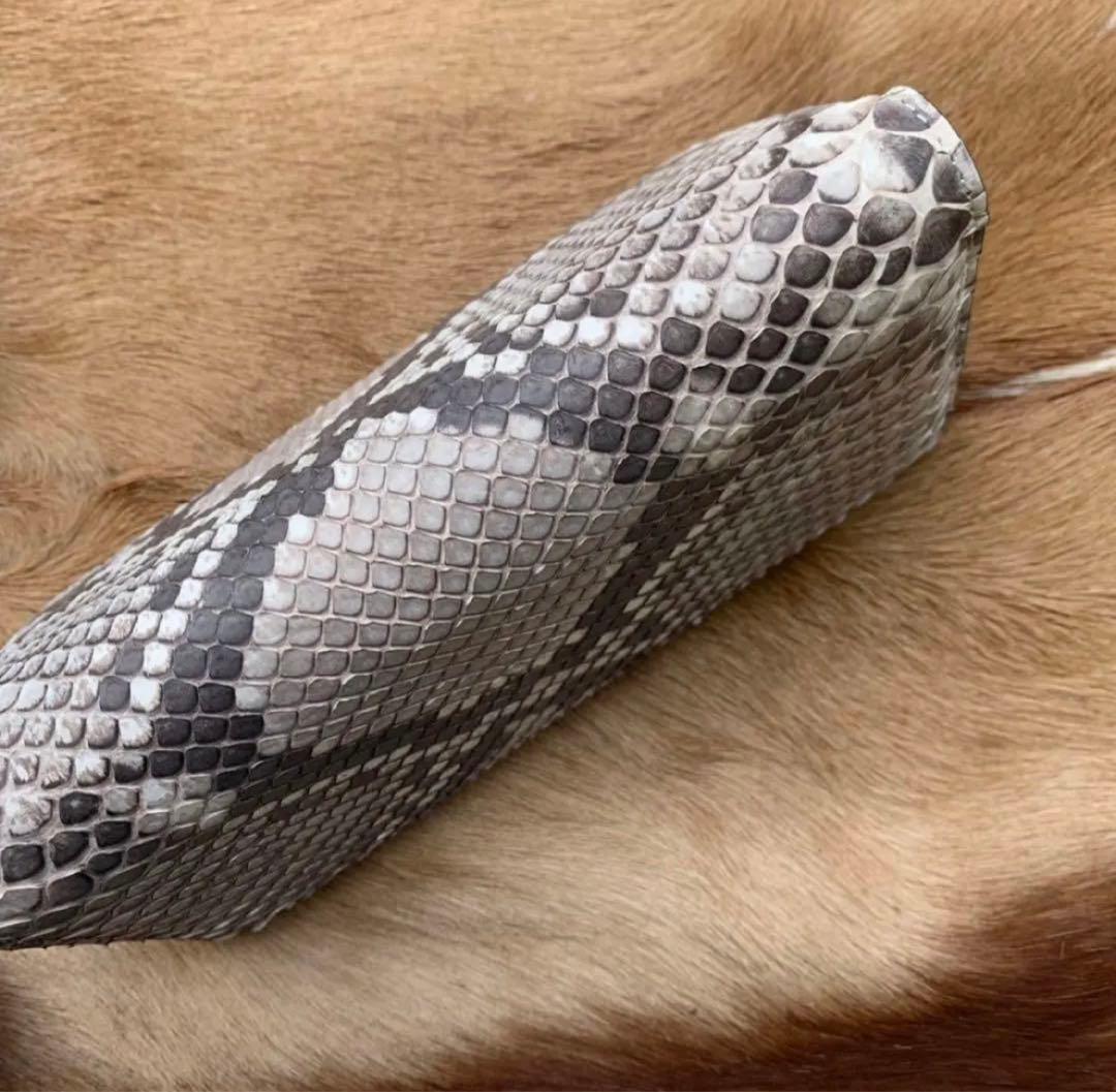 お洒落なパイソン 長財布