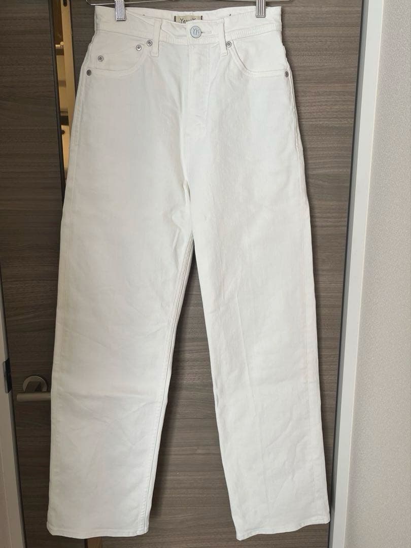 YANUK ヤヌーク ホワイト ストレートデニム