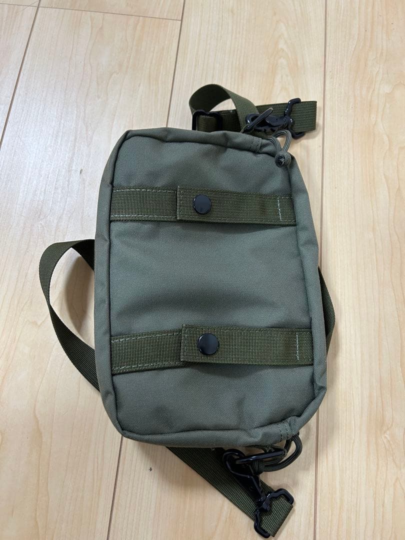 BRIEFING ショルダーバッグ オリーブ