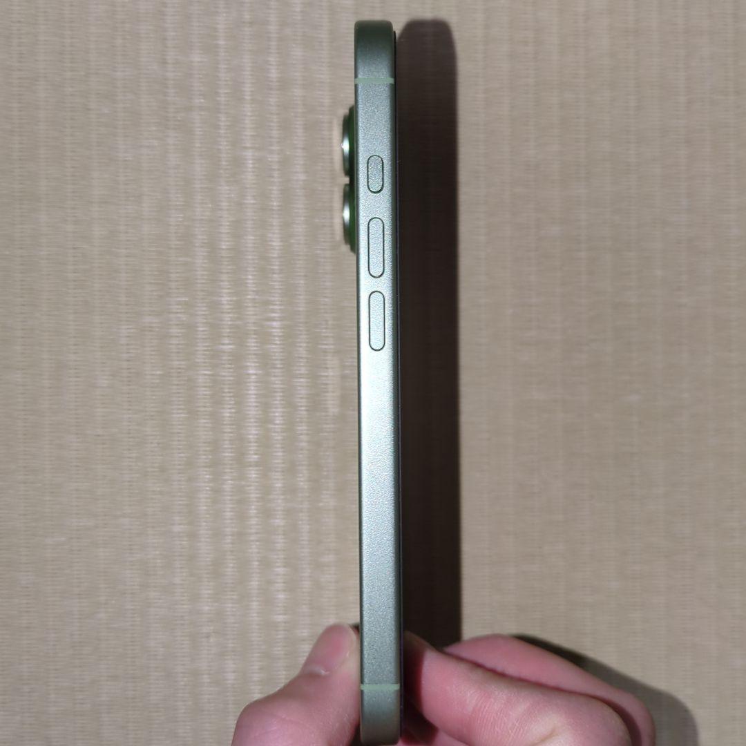 美品 iphone 17 セージ 256GB