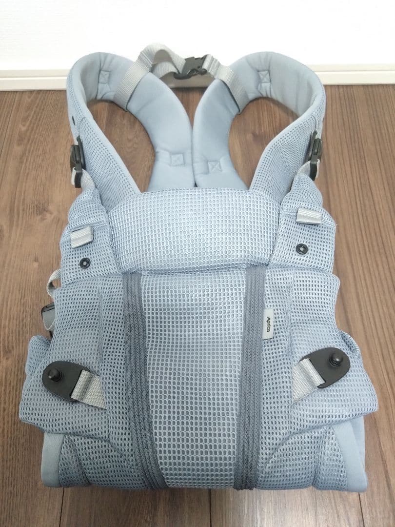 【美品】アップリカ　抱っこ紐　ラクリス　Aprica Laclis