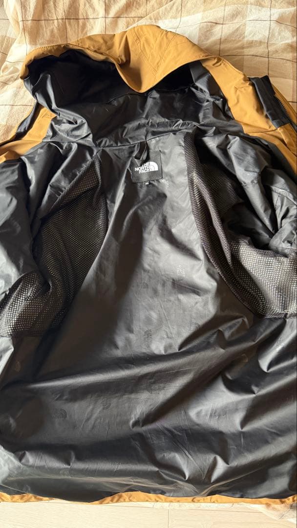 マウンテンライトジャケット