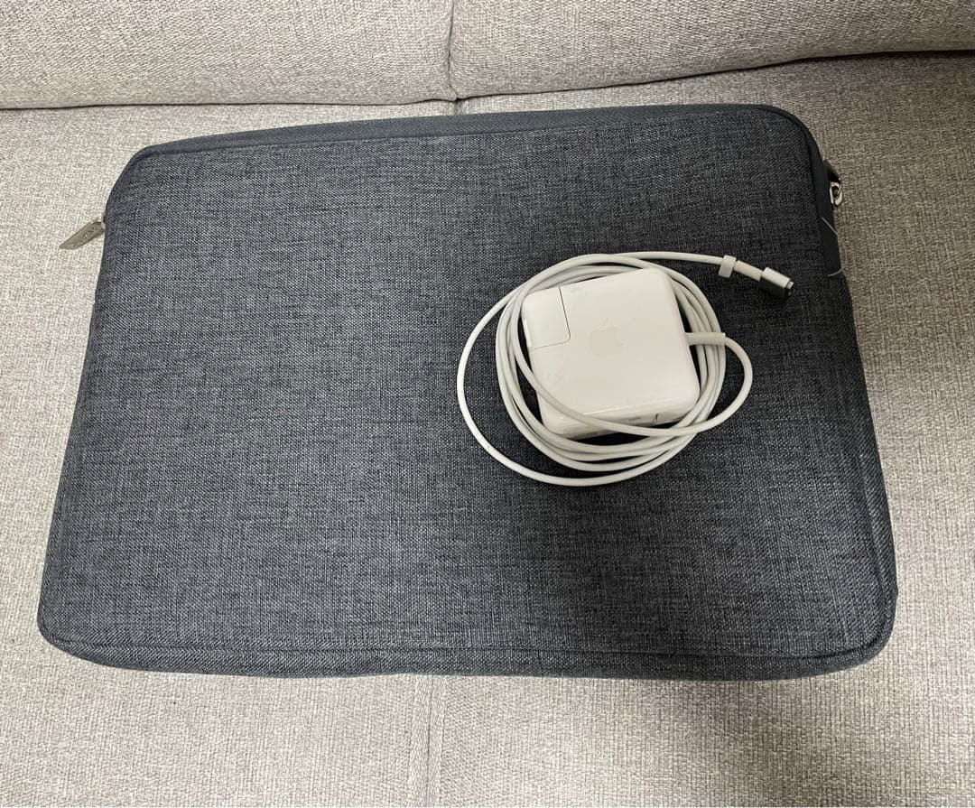 Apple MacBook Air シルバー 13インチ