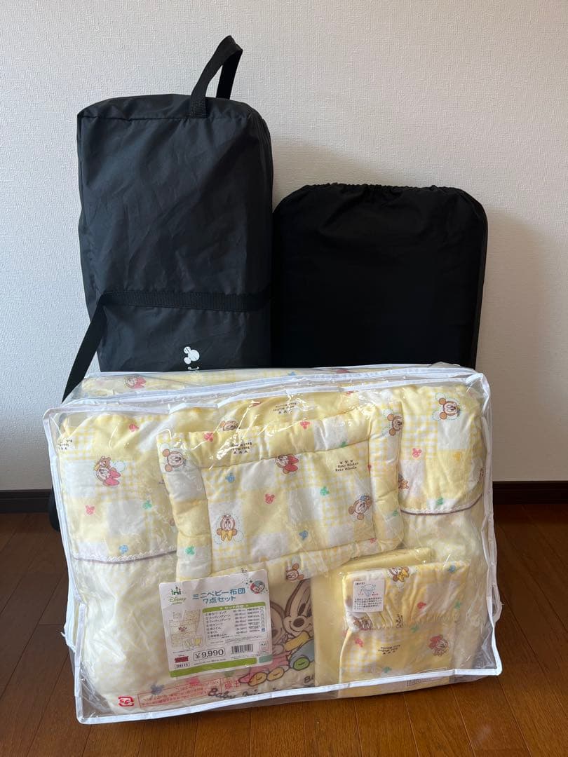 ベビーベッド ミッキーマウス柄　お布団とセット