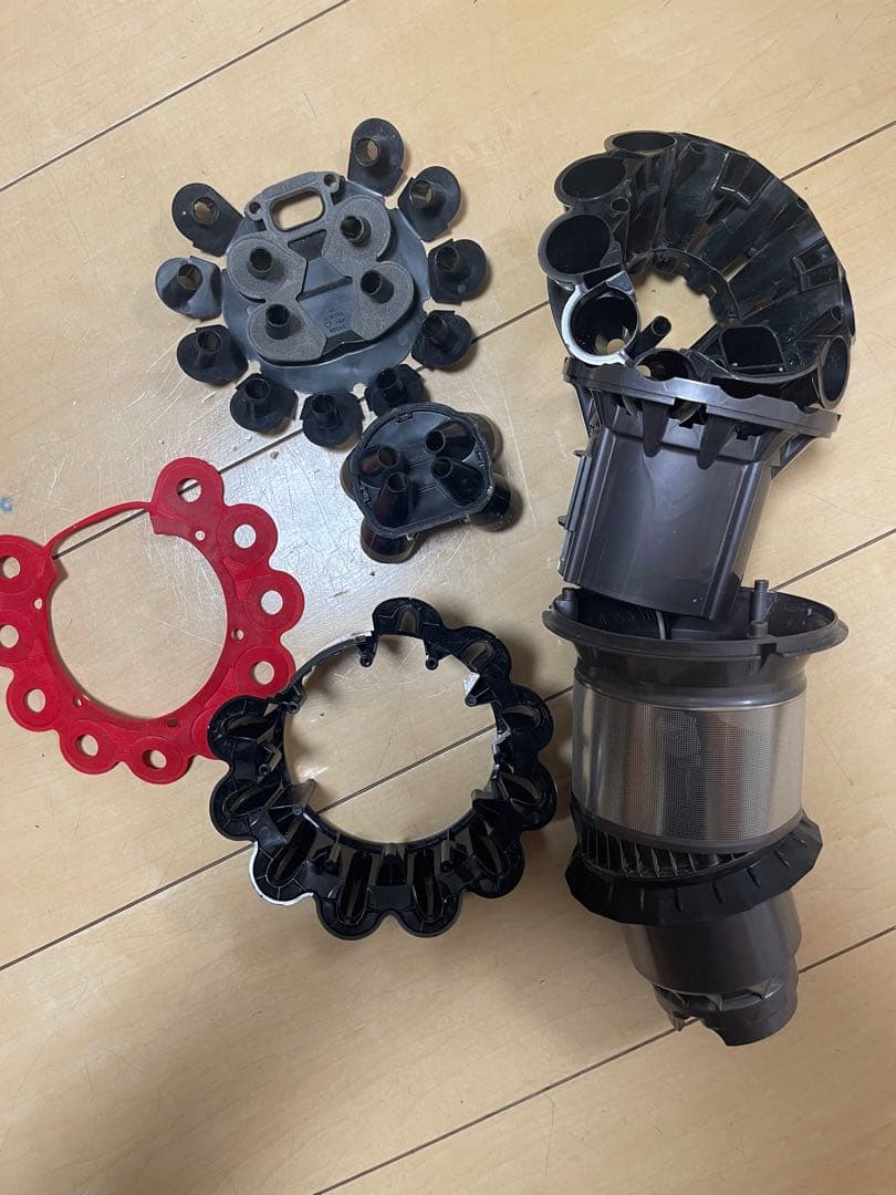 【美品)Dyson コードレスクリーナー V11 sv14エコーモード72分