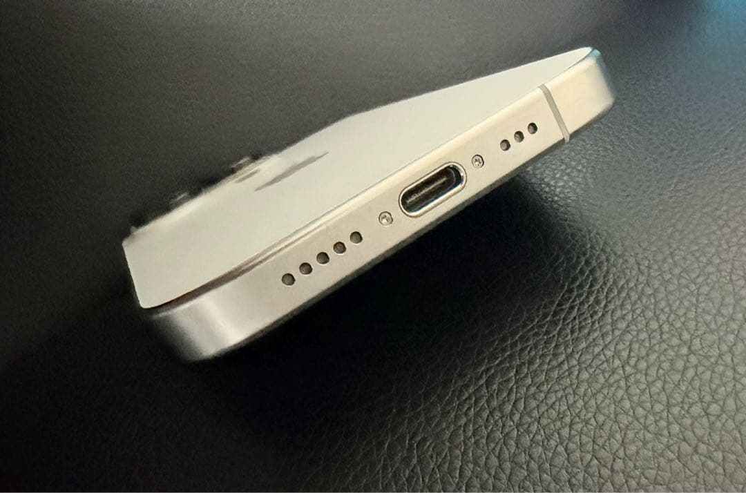 SIMフリー iPhone15Pro 128GB ホワイトチタニウム