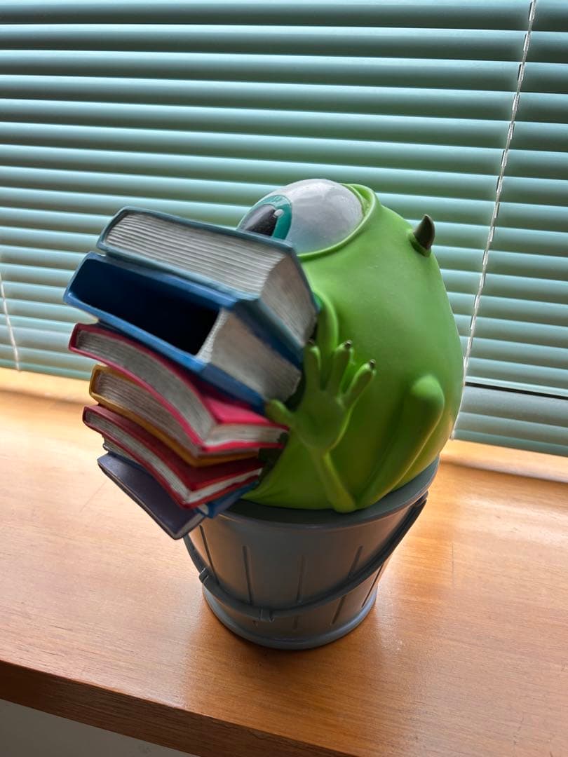 モンスターズインクのマイク　小物入れ(希少)