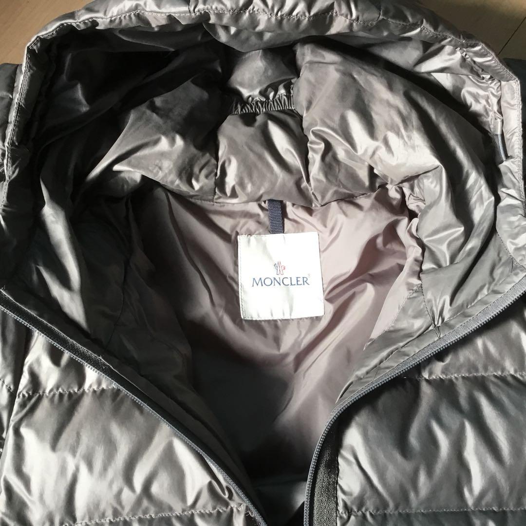 MONCLER グレー ダウンジャケット ウエストベルト付き