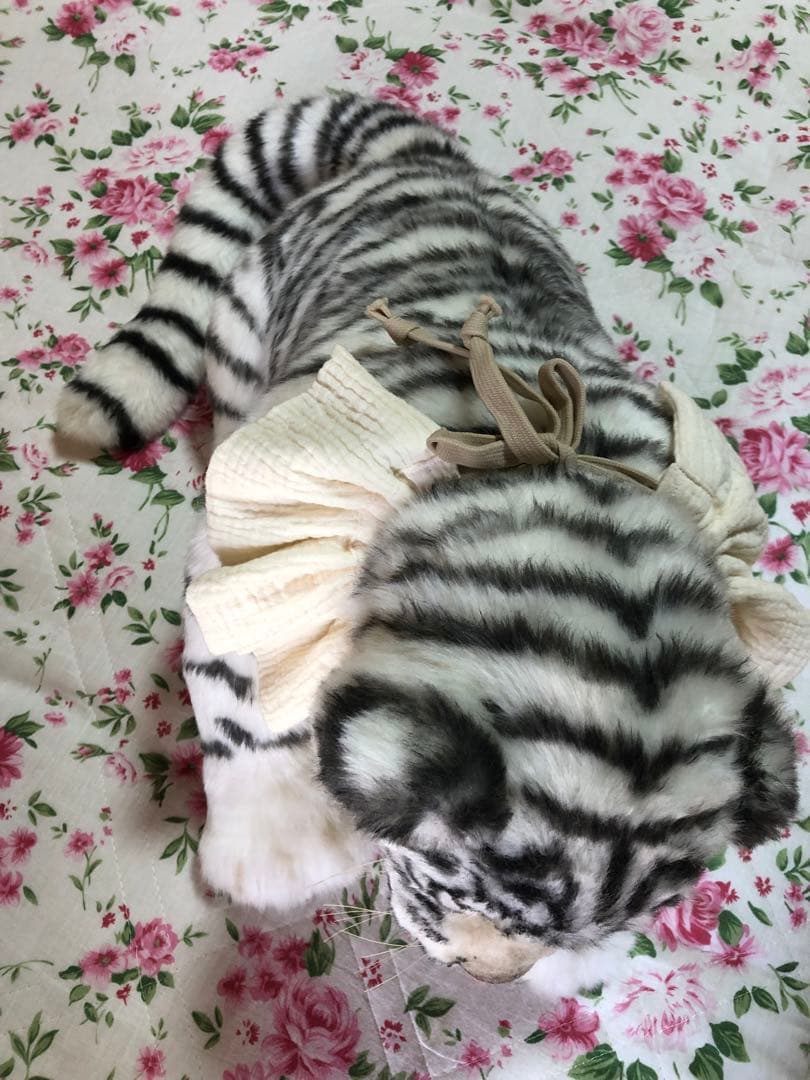 ホワイトタイガー ぬいぐるみ⭐️リボーンドール⭐️海外作家