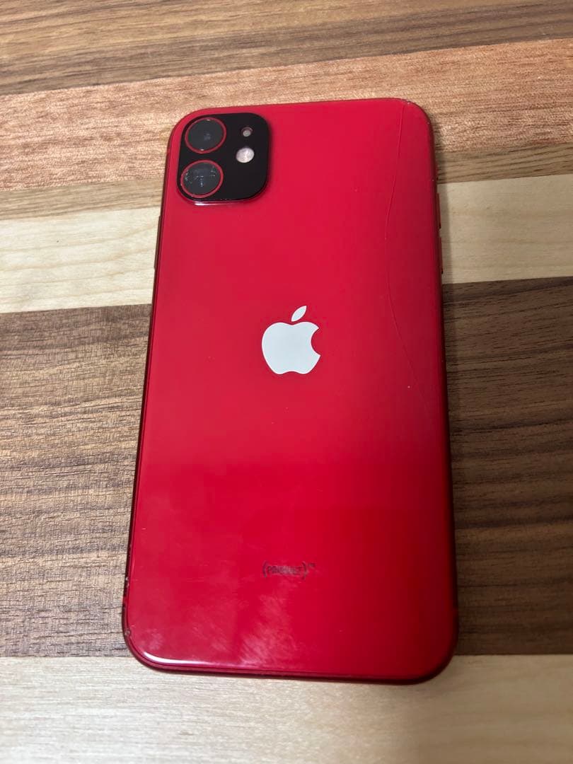 最終値下げ。iPhone11 本体 64GB レッド ドコモ オマケ付き