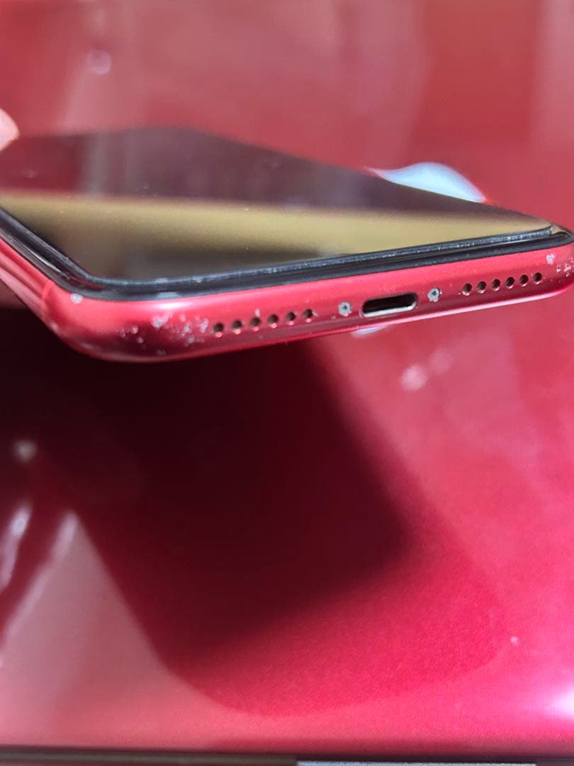 最終値下げ。iPhone11 本体 64GB レッド ドコモ オマケ付き