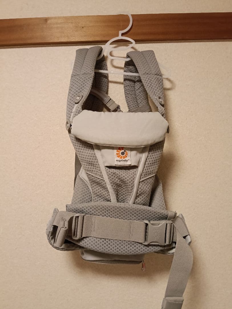 グレー メッシュ 抱っこひも 収納ポーチ付き