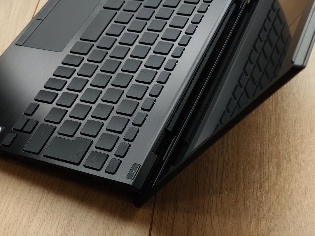 第13世代VAIO SX12 All Black Edition（LTE・5G）