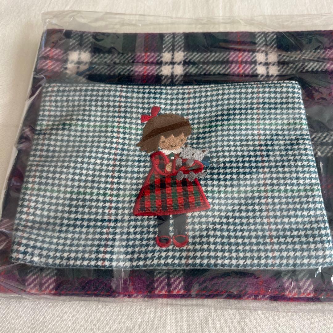 新品未使用　familiar ファミリアショー限定　 ポーチセット　未開封