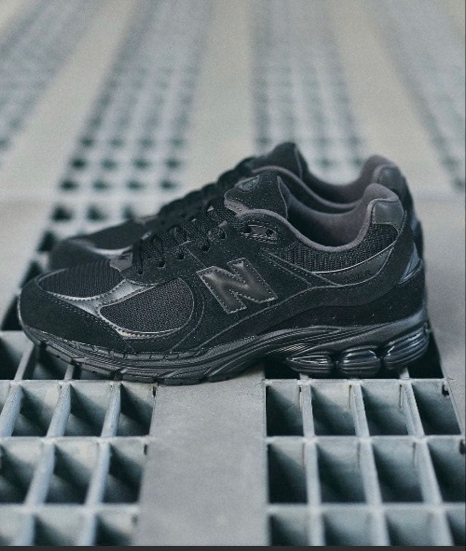 ニューバランス　2002RBL　2002R トリプルブラック