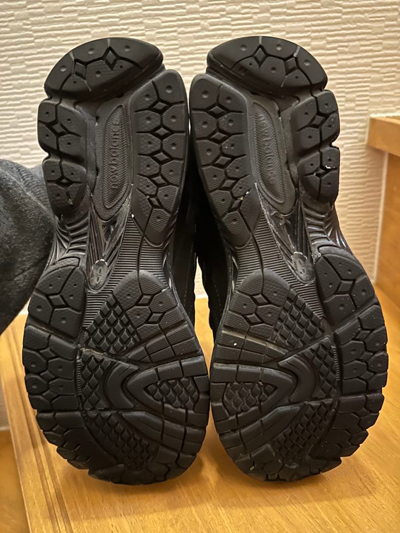 ニューバランス　2002RBL　2002R トリプルブラック