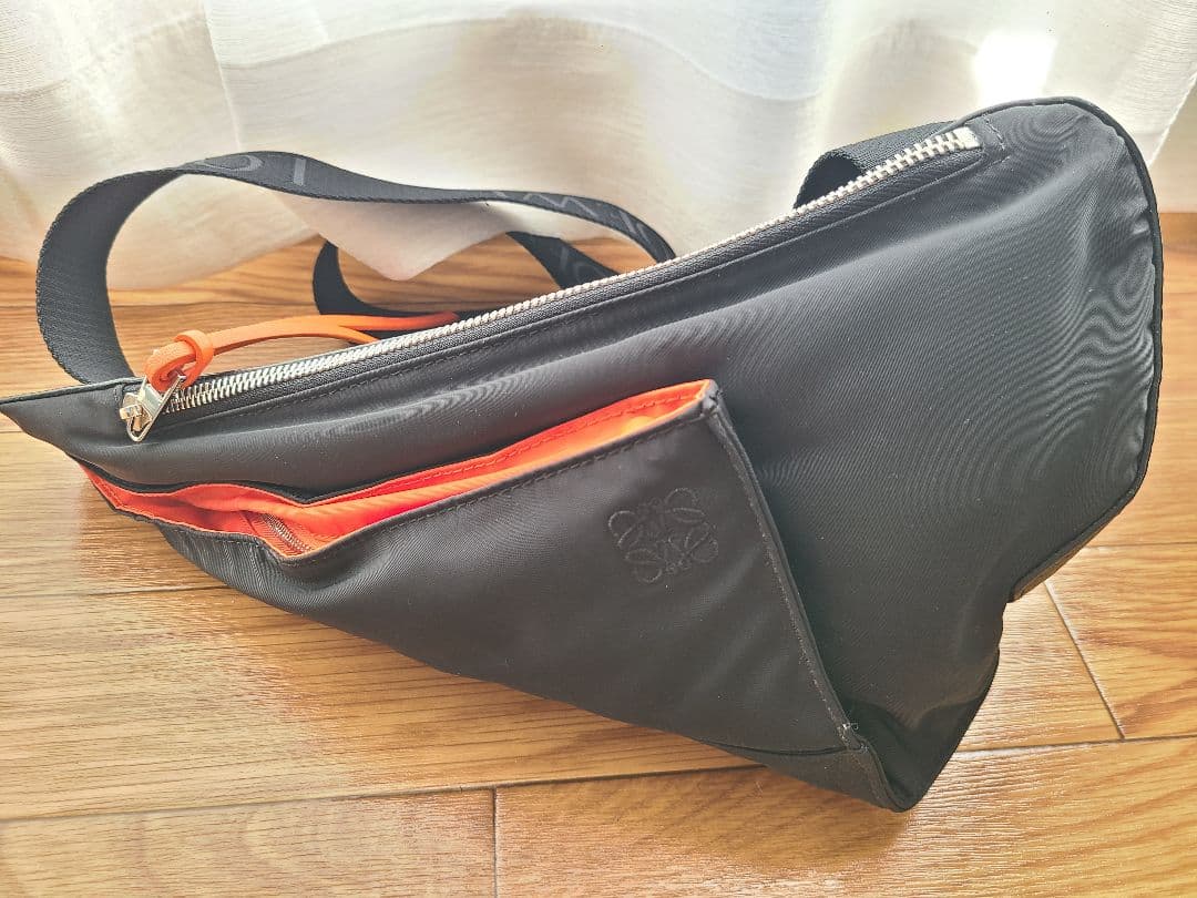 LOEWE　ロエベ　アントンスリング　クロスボディーバック　メンズ