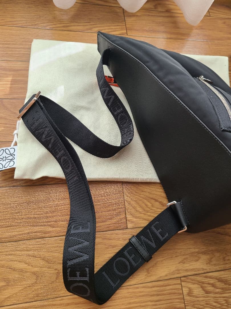 LOEWE　ロエベ　アントンスリング　クロスボディーバック　メンズ