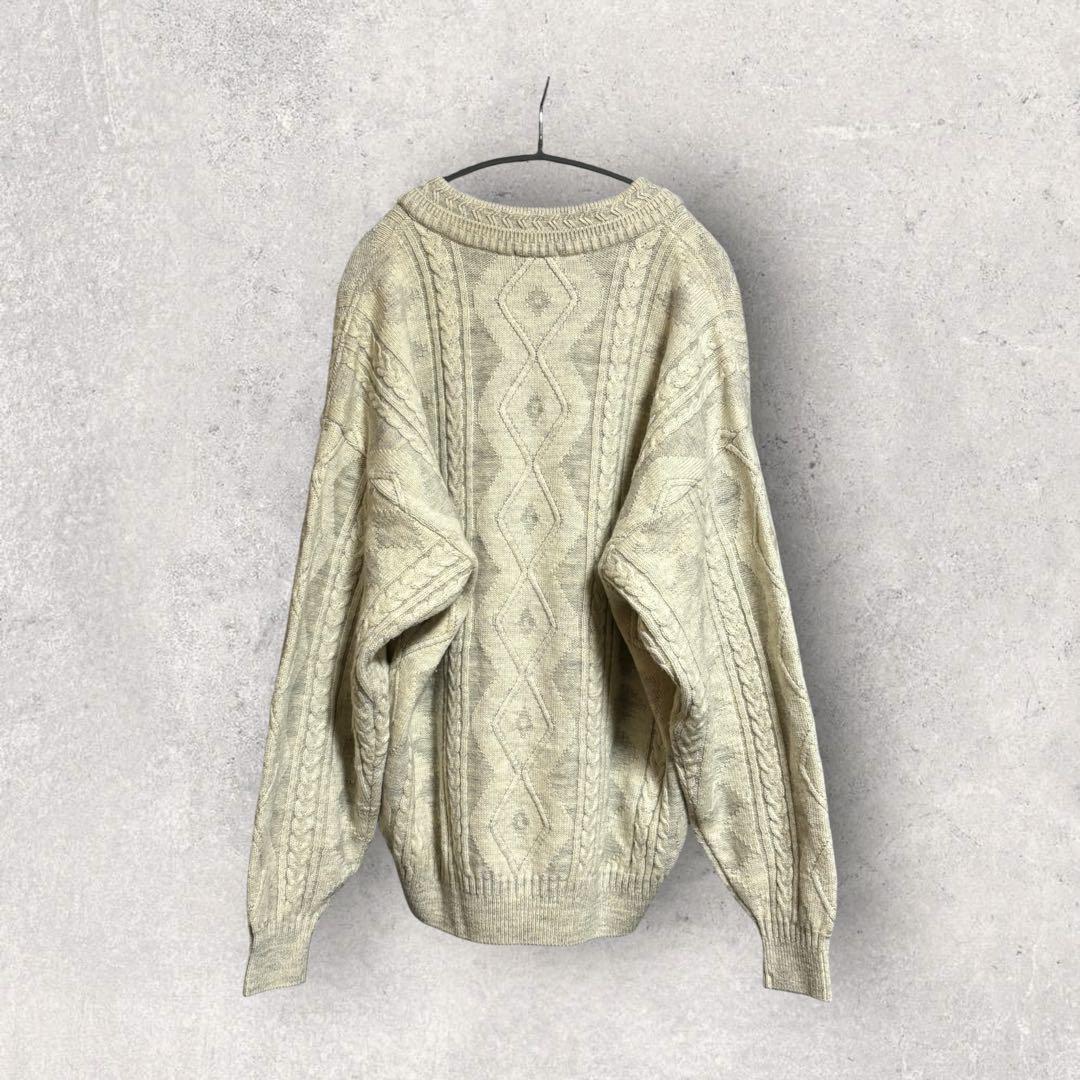 英国王室御用達 HARDY AMIES 立体ロゴ刺繍 ケーブルニット 日本製