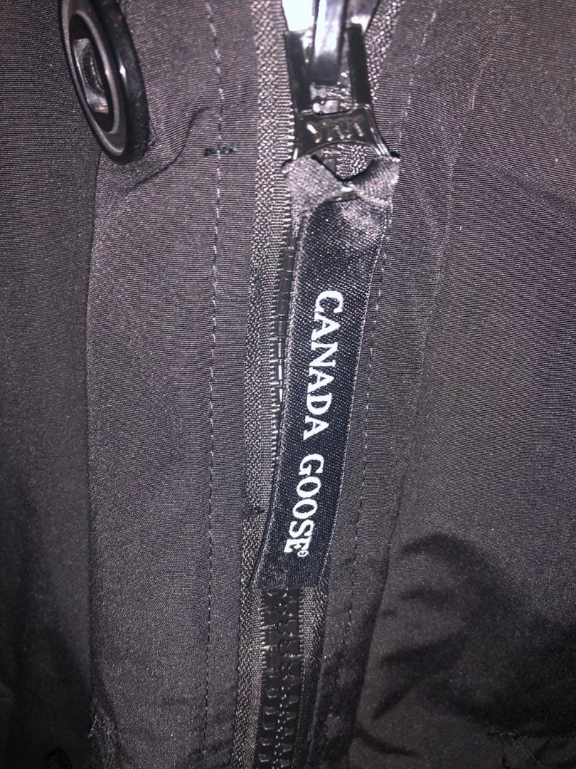メンズダウンジャケット　ブラック カナダグースSサイズ