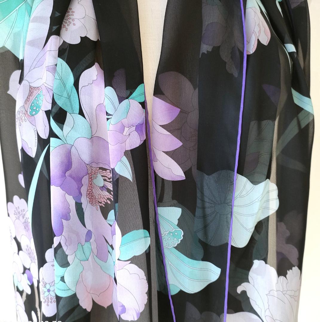 高級感あり 　極美品　レオナール ストール スカーフ ショール 黒にパープル