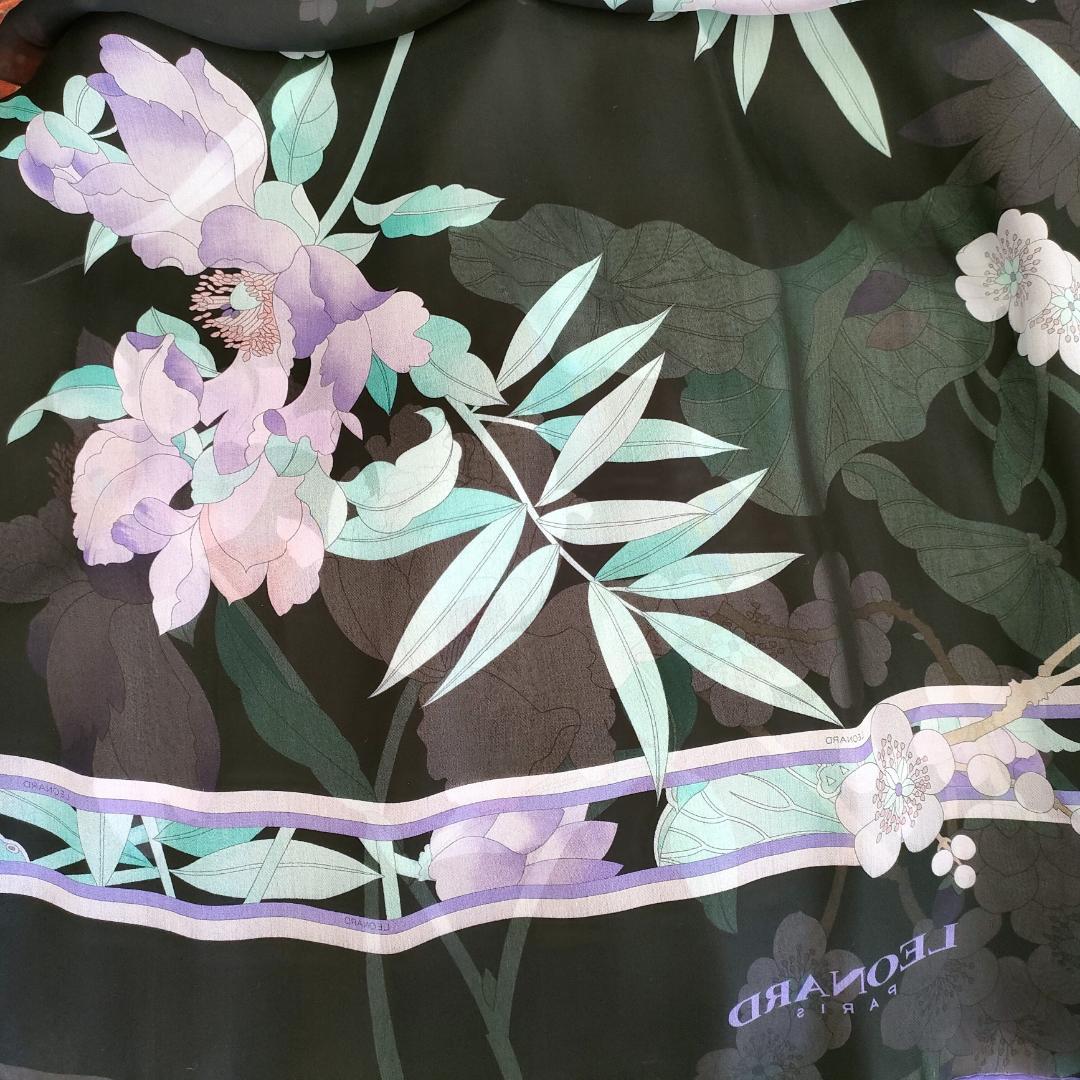 高級感あり 　極美品　レオナール ストール スカーフ ショール 黒にパープル