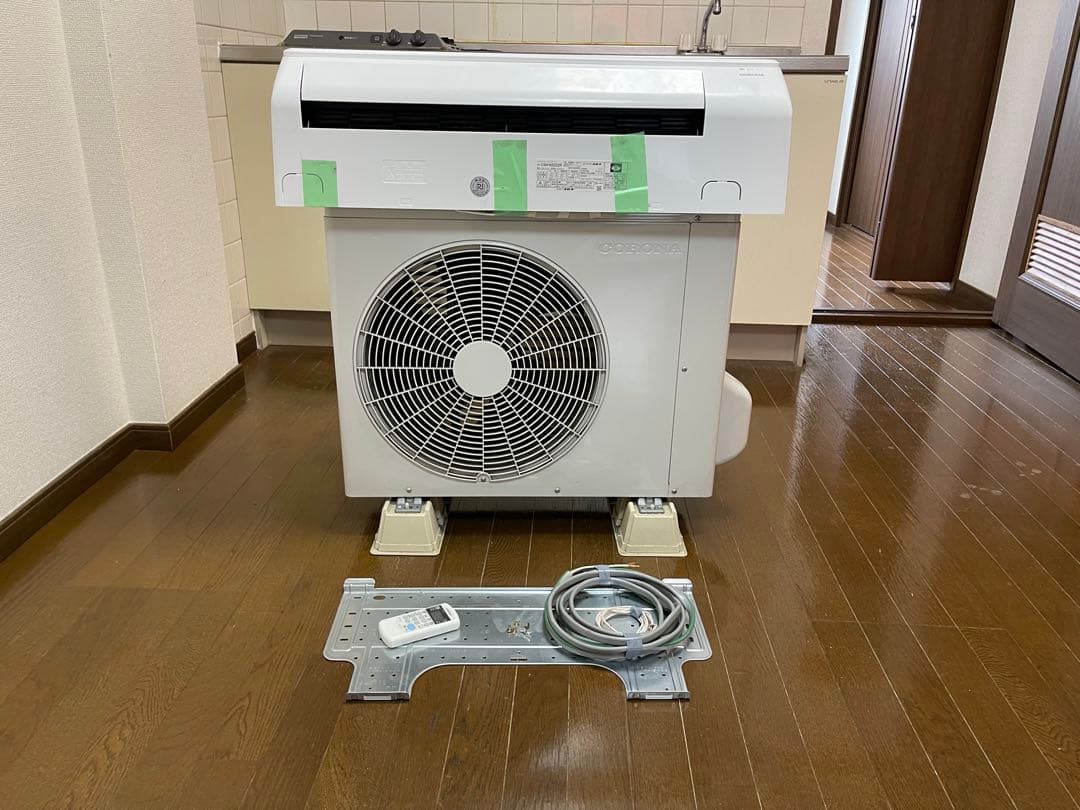 美品　6帖用ルームエアコン　コロナ エアコン CSH-N2222R 本体