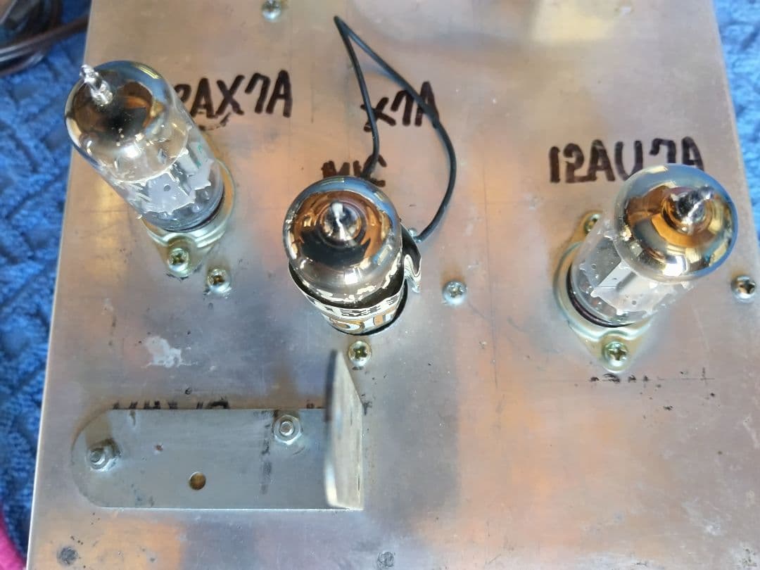 自作 マイク付き NF ステレオプリアンプ動作品の出品です。