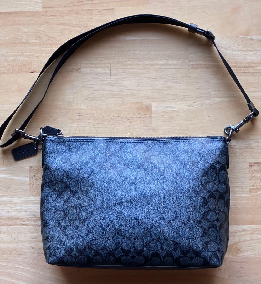 本日終了　美品　COACH グラハムメッセンジャーバッグ レザーPVC