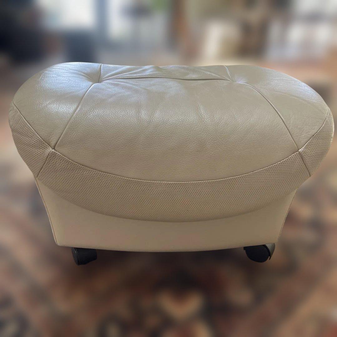 カリモクオットマン　本革