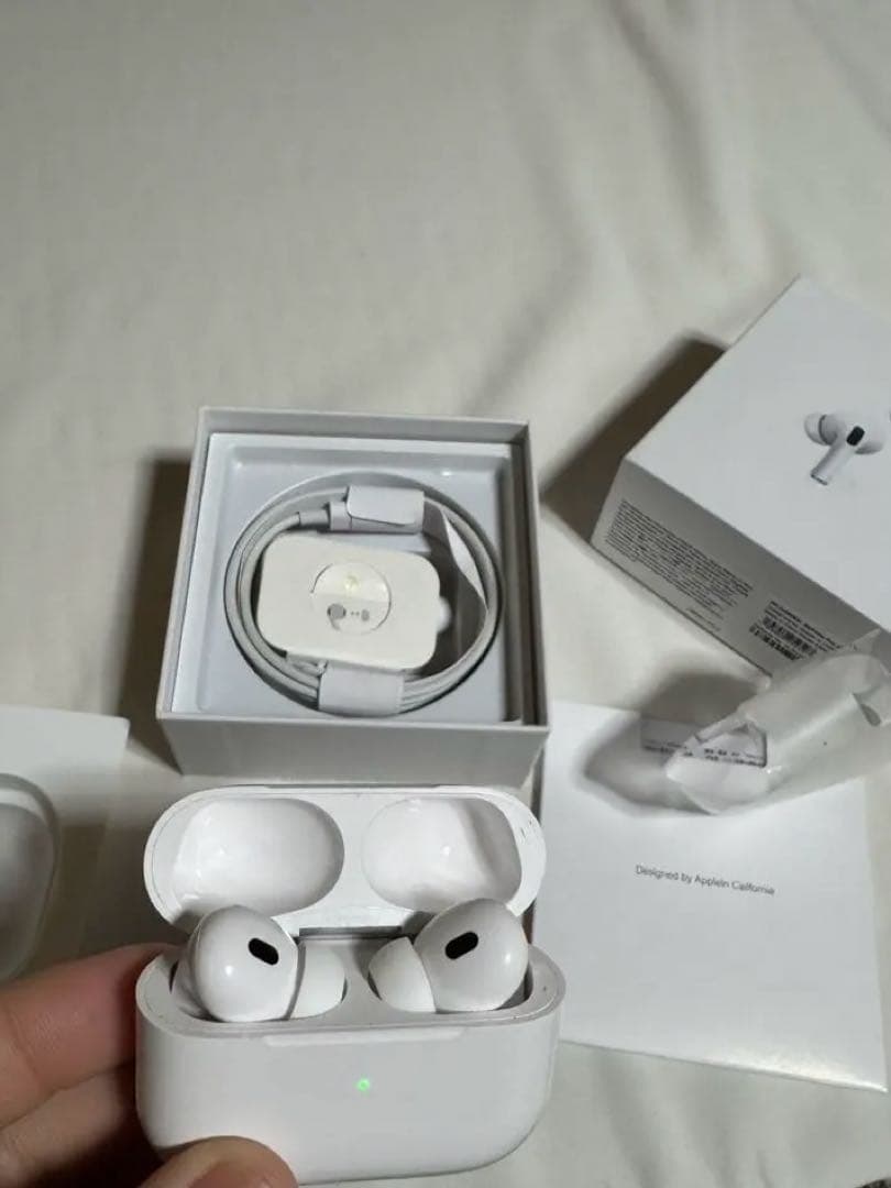 Apple AirPods Pro本体 ホワイト 充電ケース付き