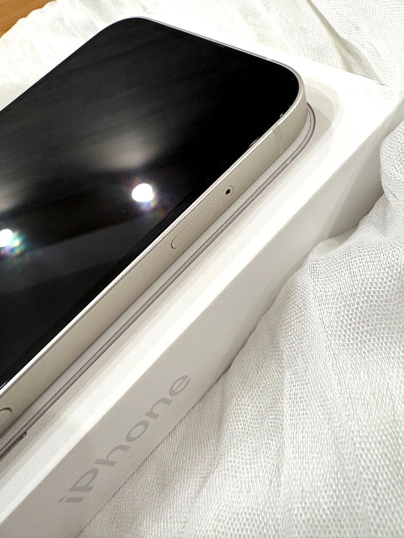 iPhone13 256GB SIMフリー スターライト バッテリー89%