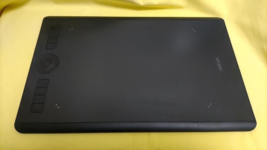 Wacom ペンタブレット本体 黒