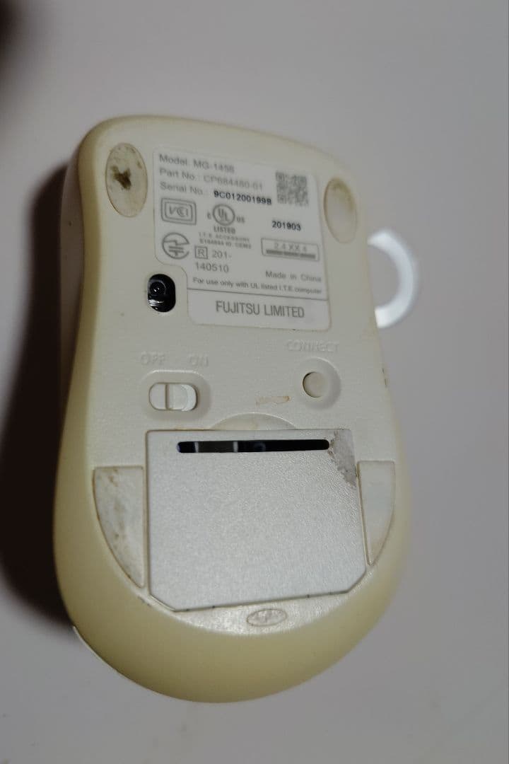 Fujitsu ノートPC FMV A77D1WG