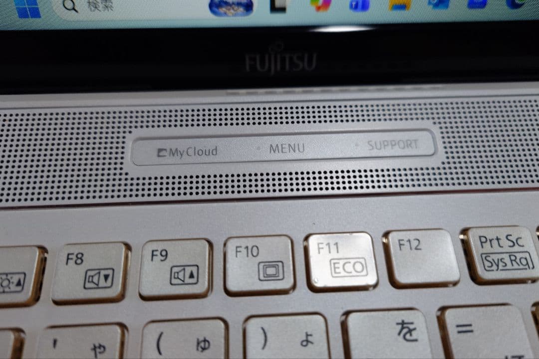 Fujitsu ノートPC FMV A77D1WG