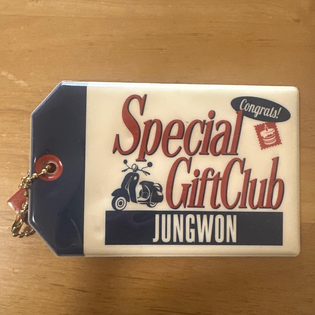 ENHYPEN トレカ　63枚 ファンクラブ継続特典、トレカケース、IDカード