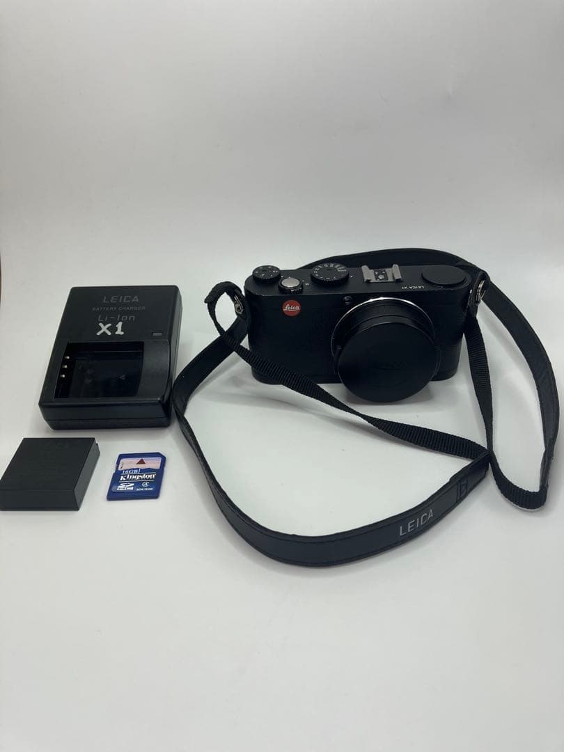 【返品保証・動作確認済】Leica X1 ブラック（純正ストラップ付き）