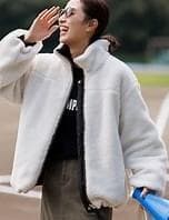 完売 UNFILO TAION リバーシブルボアダウン アイボリー×ブラック Ｍ