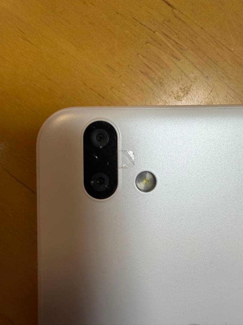 arrows スマートフォン ホワイト 本体