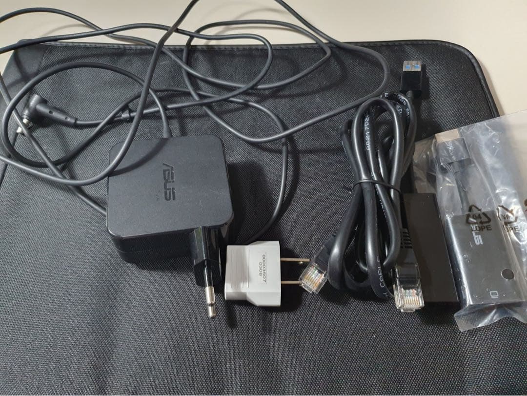 Windowsノート本体 ASUS ZenBook 14 UX410UFR