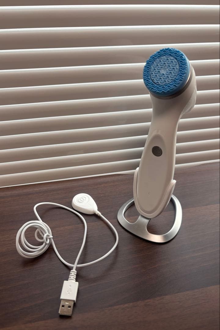 【最新モデル】ほぼ未使用 ニュースキン ageLOC®︎ ルミスパ®︎ iO