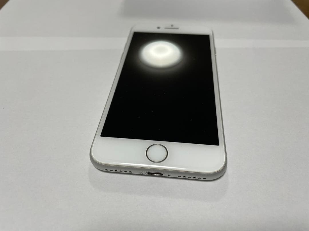 Apple iPhone 8 シルバー 本体 箱付き