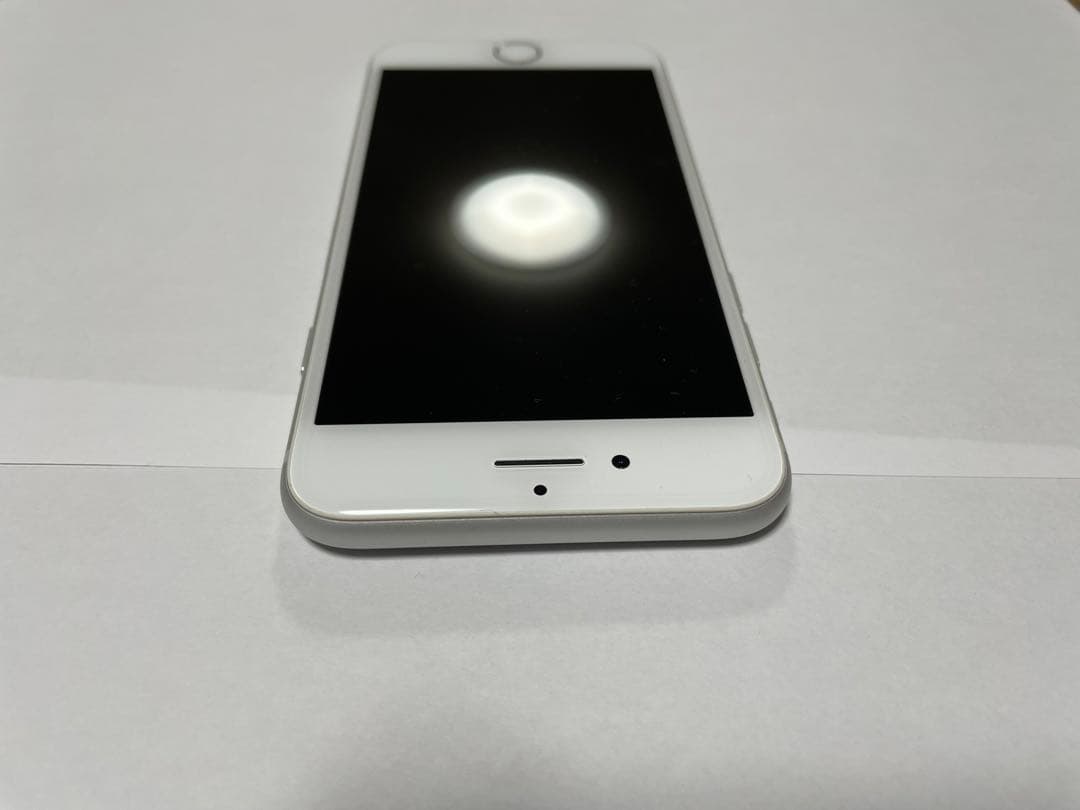 Apple iPhone 8 シルバー 本体 箱付き