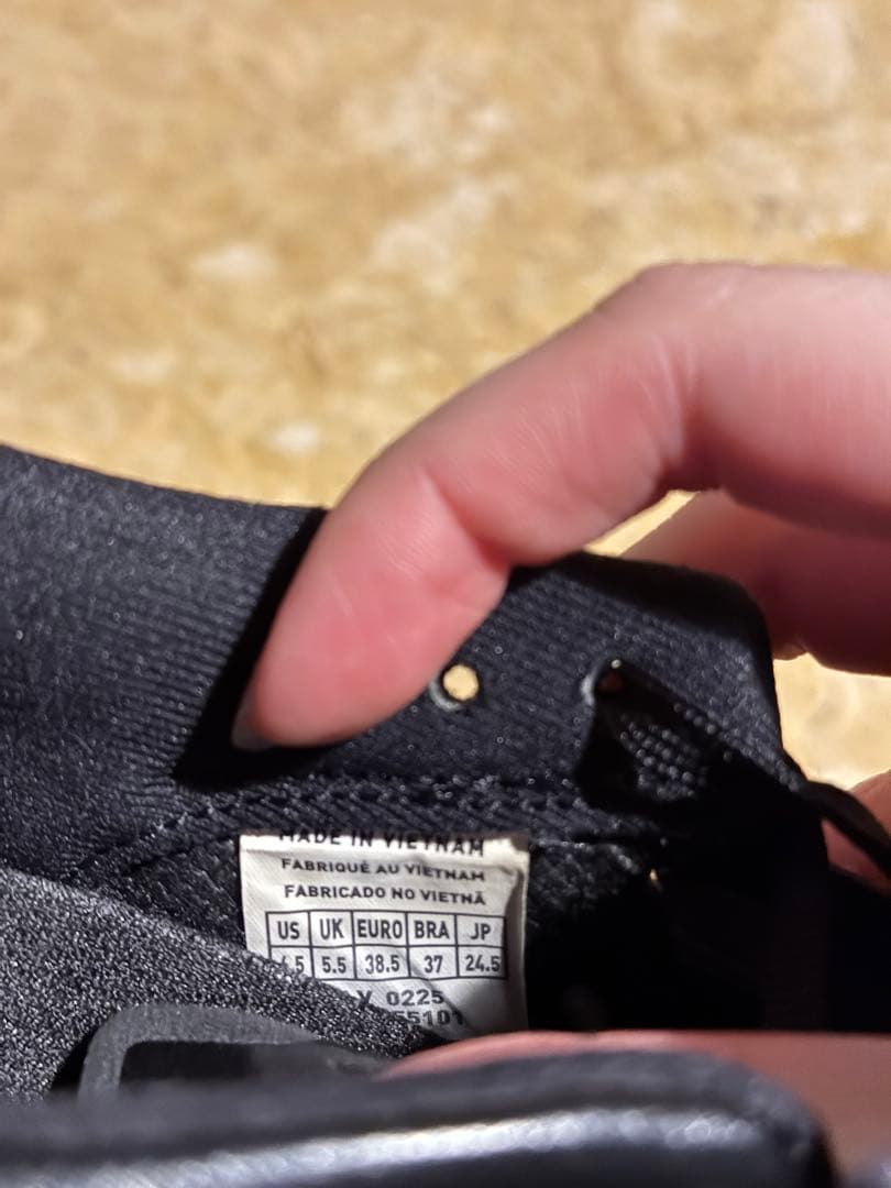 Mizuno ミズノWave Prophecy LS