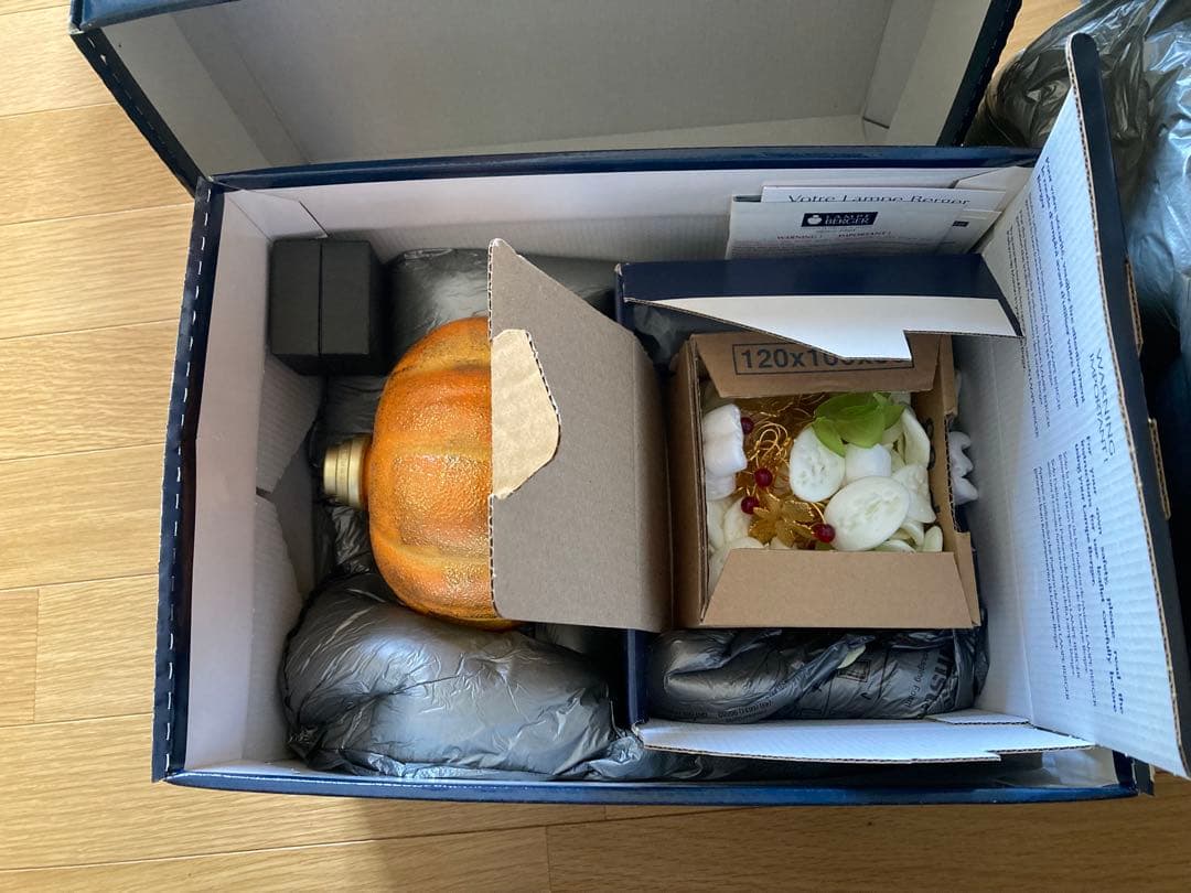 未使用　ランプベルジェ　アロマランプ　限定品　金色のかぼちゃ　ミニかぼちゃ付