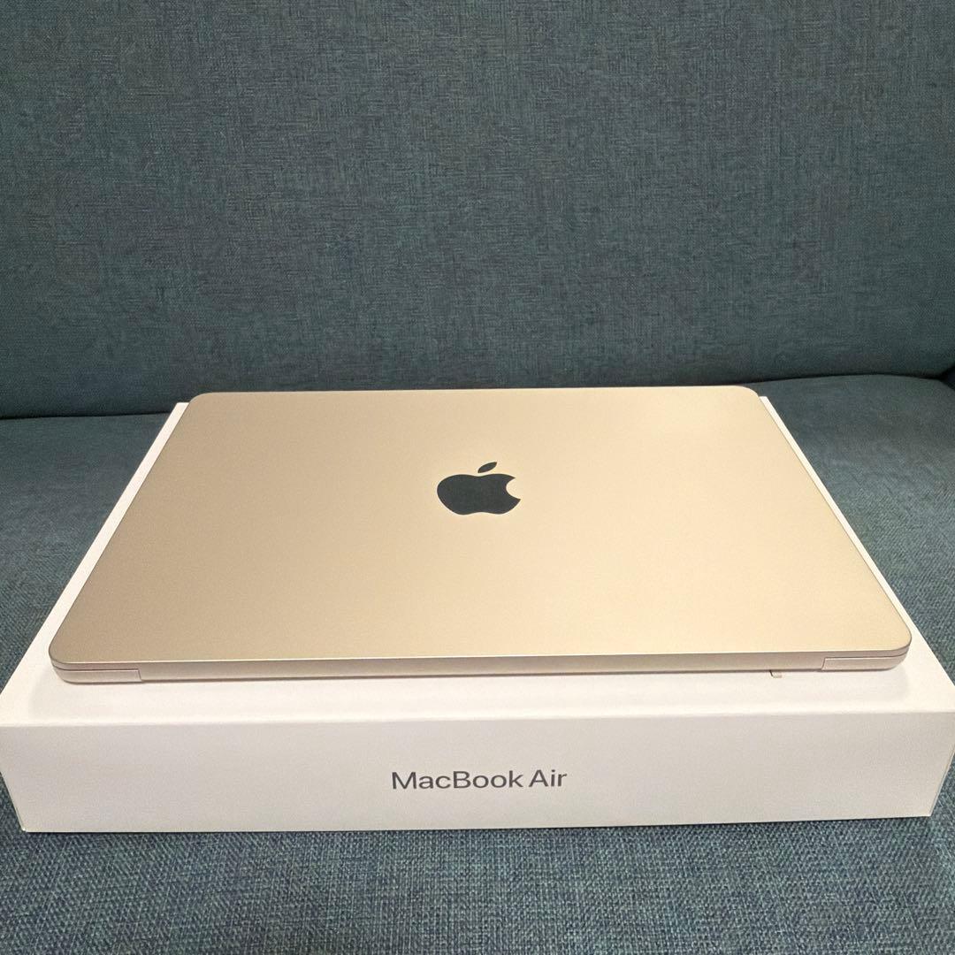 Apple 2025 MacBook Air M4 チップ搭載 13 インチ