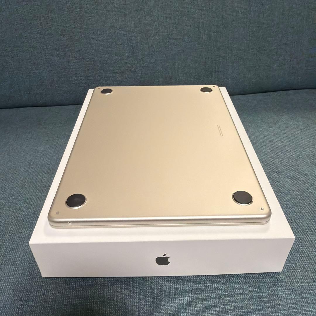 Apple 2025 MacBook Air M4 チップ搭載 13 インチ