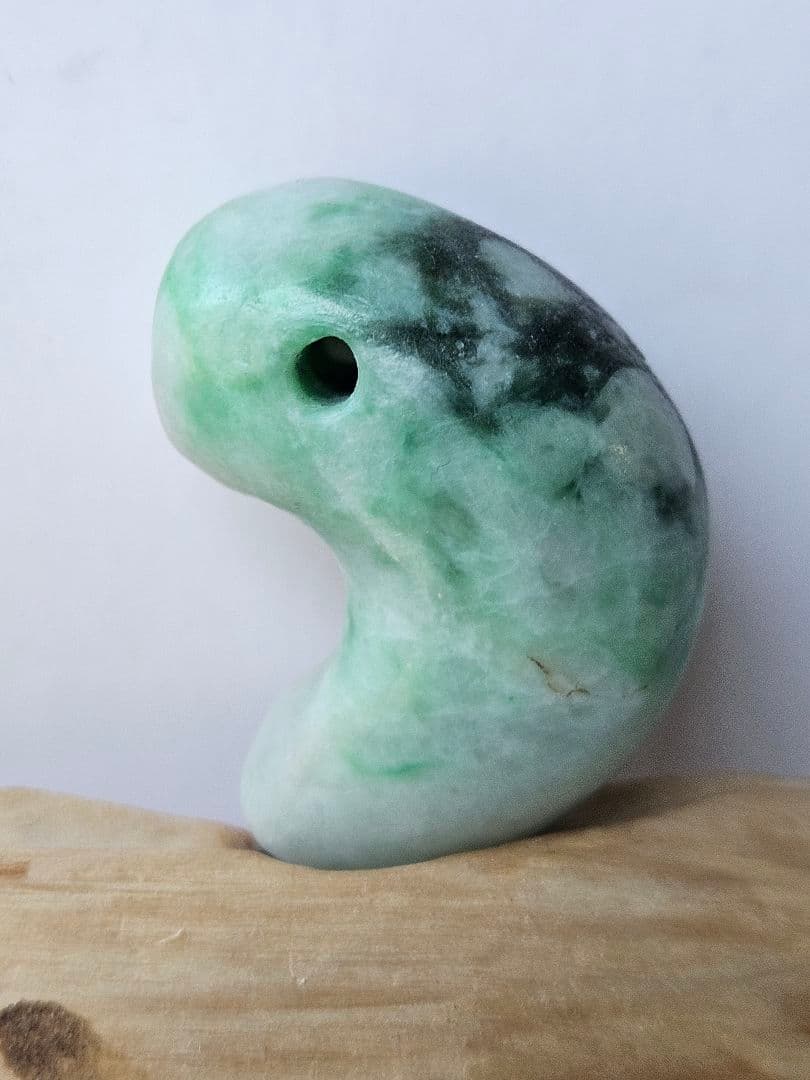 糸魚川 金山谷 翡翠勾玉　　　　☆18,000円☆